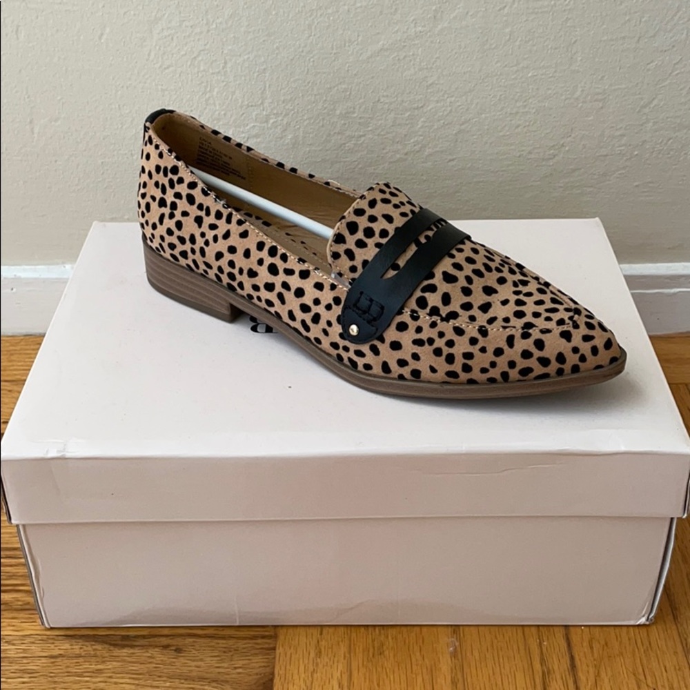 NWT- Cheetah Print Flats - Livia Flats Justfab